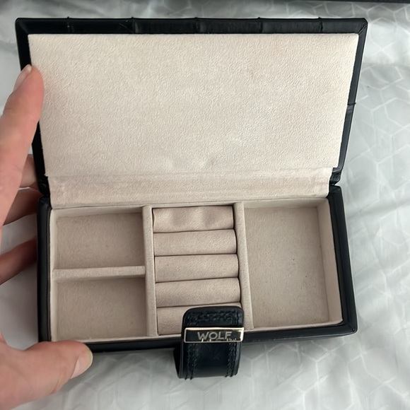 Wolf “Caroline” Large jewelry box quilted black leather - Picture 8 of 9